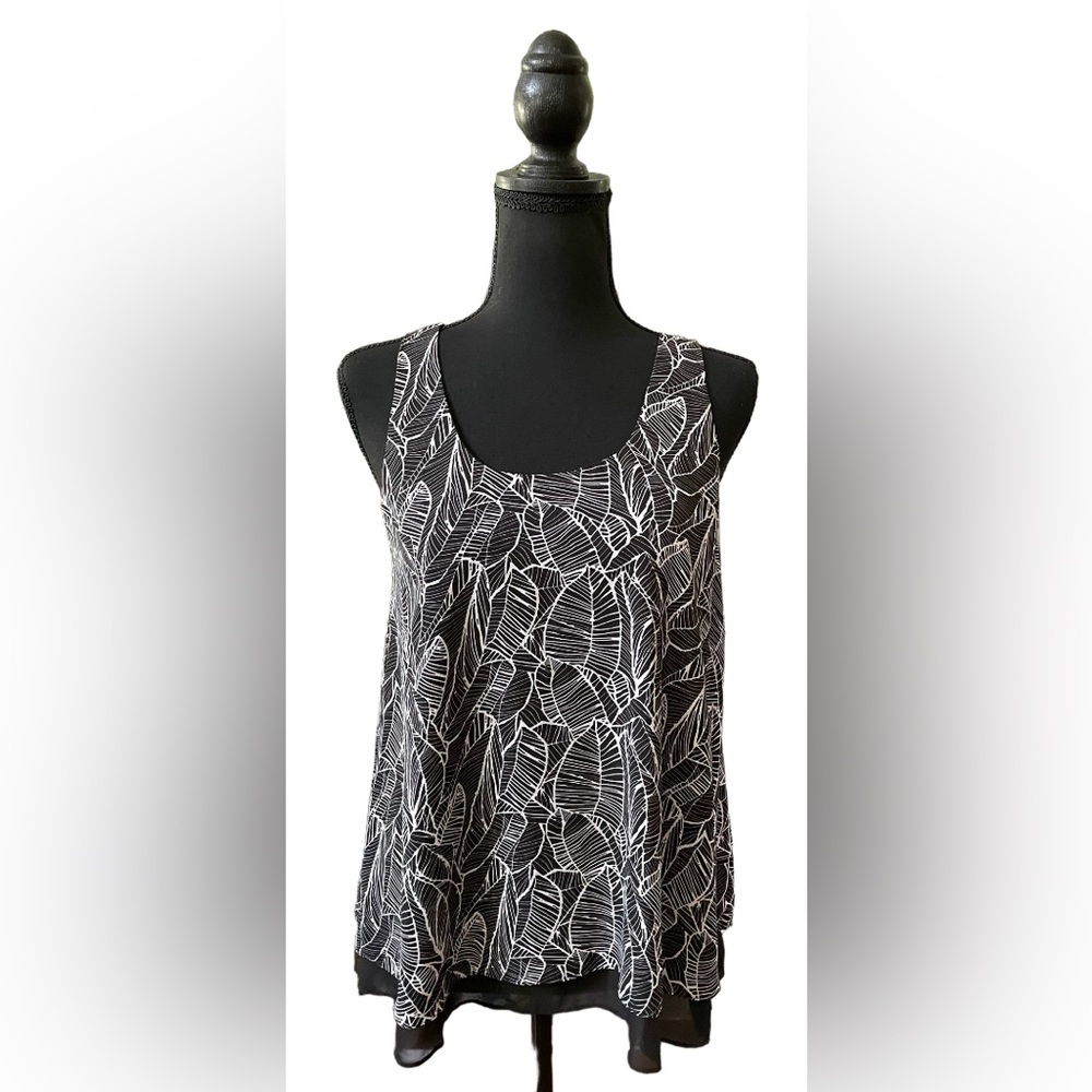 LOFT: Black and White Leaf Pattern Tiered Sleeveless Blouse